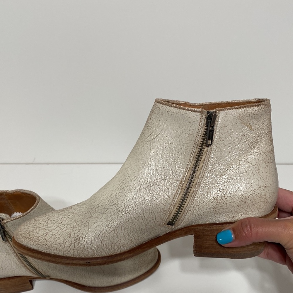 Frye Carson Piping Booties Off White Cream Distressed Color - Picture 10 of 17